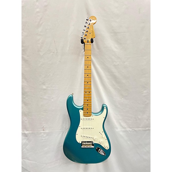 Used Fender Player Stratocaster Solid Body Electric Guitar Blue