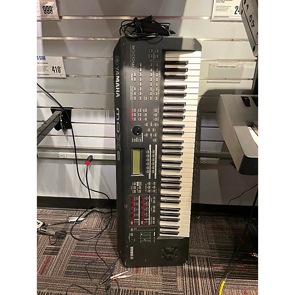 Used Yamaha MOX6 61 Key Keyboard Workstation | Guitar Center