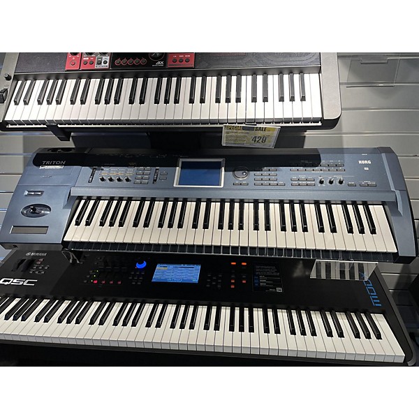 Used KORG Triton Extreme 61 Key Keyboard Workstation | Guitar Center