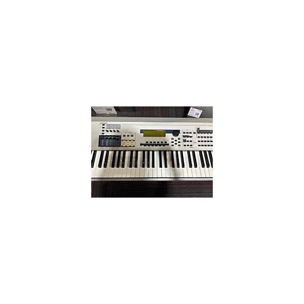 Used Yamaha MO8 88 Key Keyboard Workstation