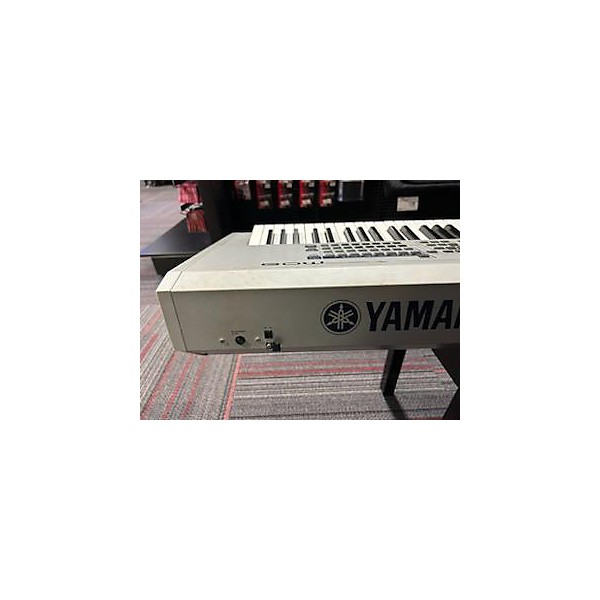Used Yamaha MO8 88 Key Keyboard Workstation