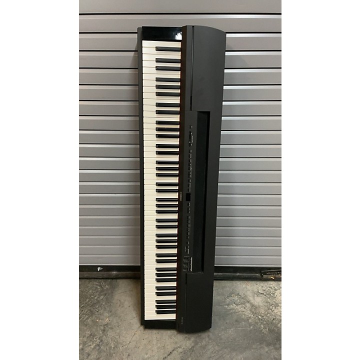DISC Yamaha P255 Lightweight Digital Piano, White at Gear4music