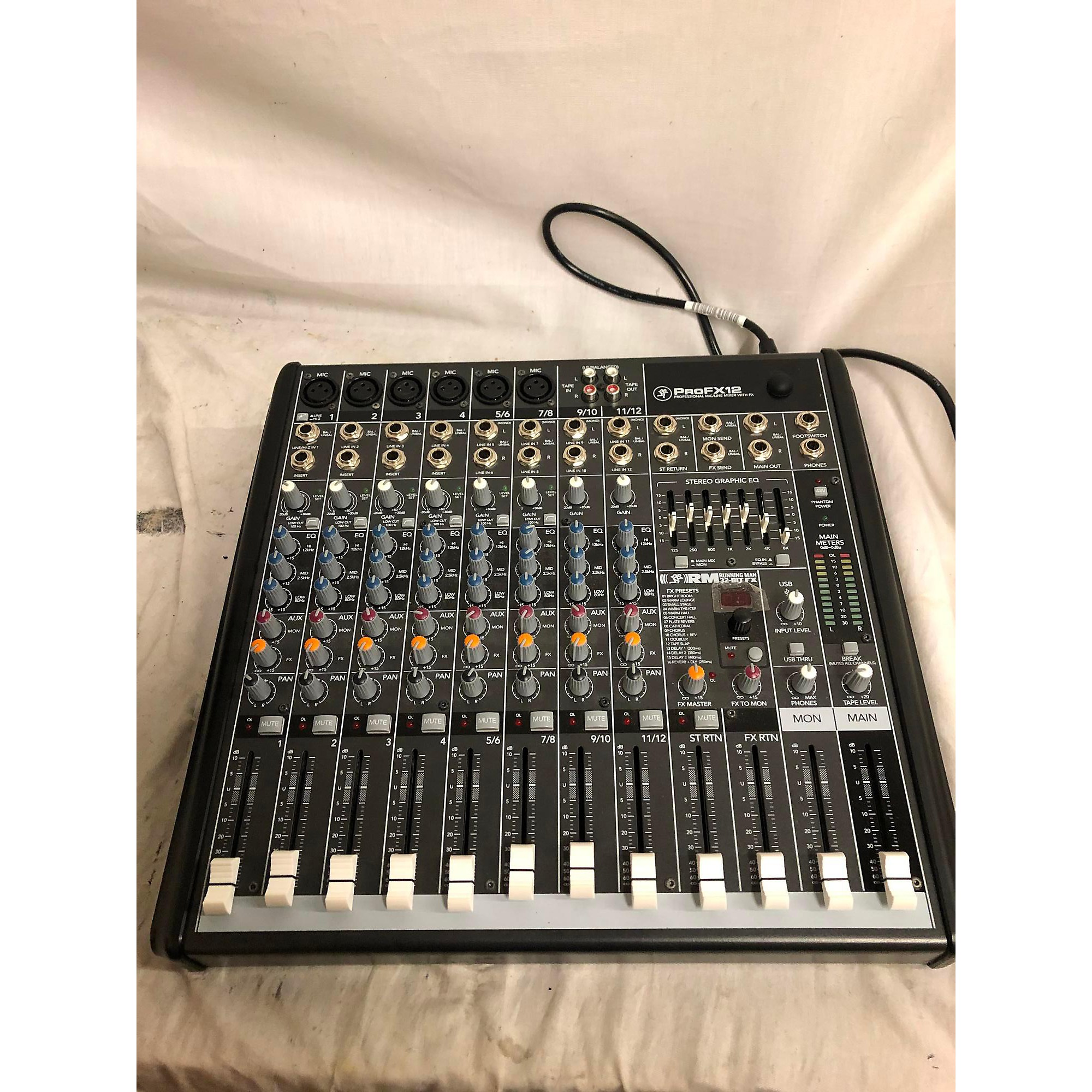 Used Harbinger LV14 Unpowered Mixer