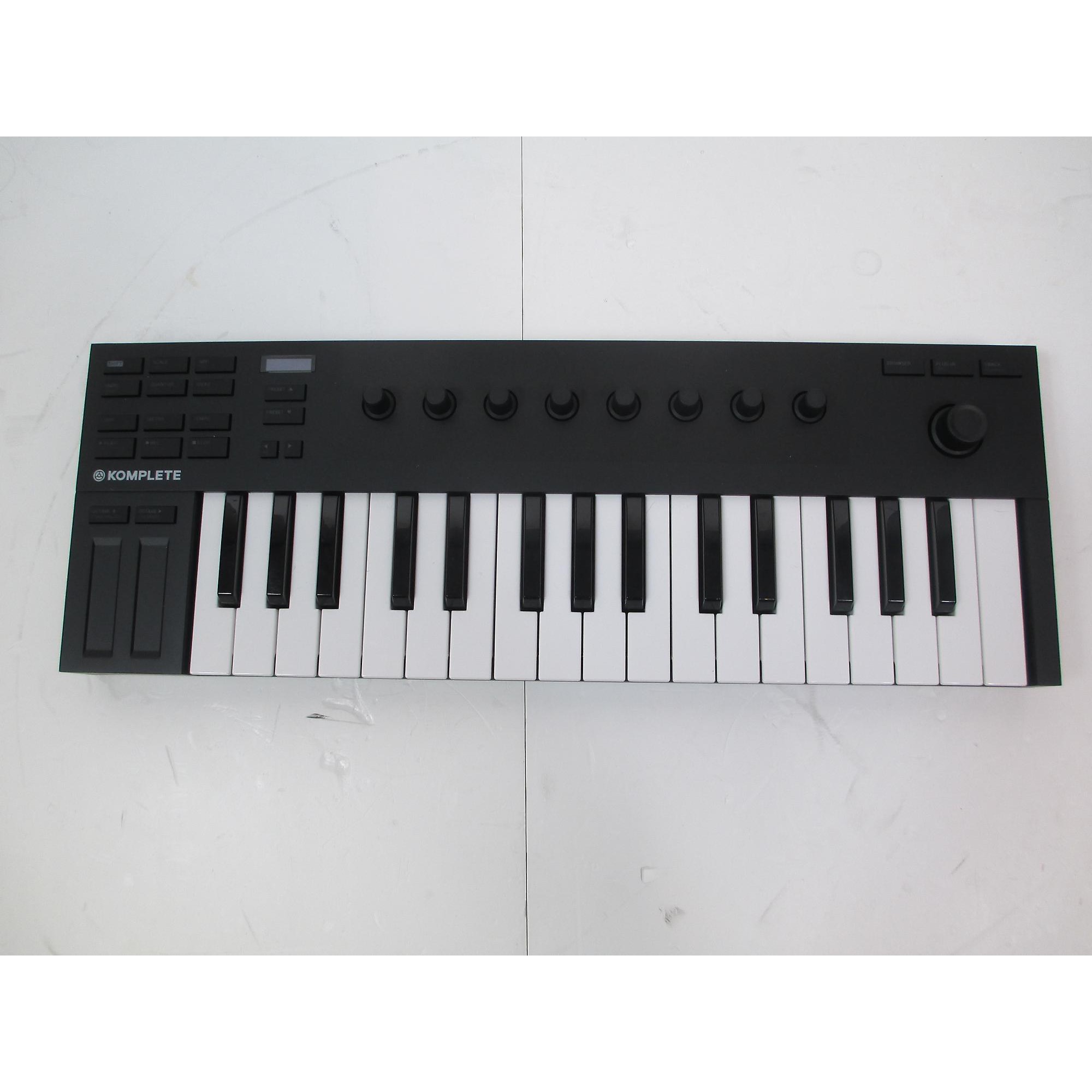 Used Native Instruments Komplete Kontrol M32 MIDI Controller