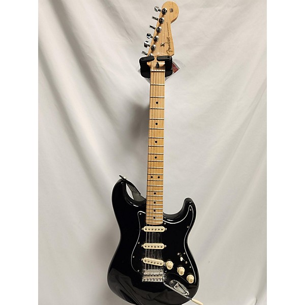 Used Fender Player Stratocaster Solid Body Electric Guitar Black