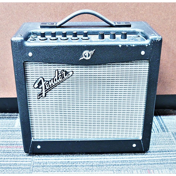 Used Fender Mustang I V2 20W 1X8 Guitar Combo Amp