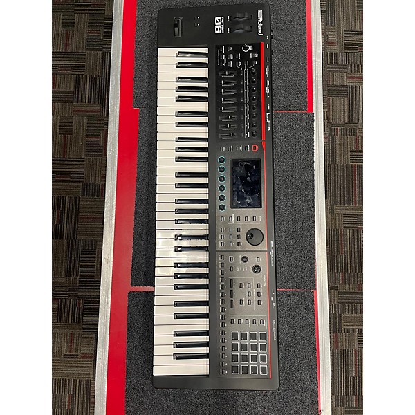 Used Roland Fantom 06 Keyboard Workstation