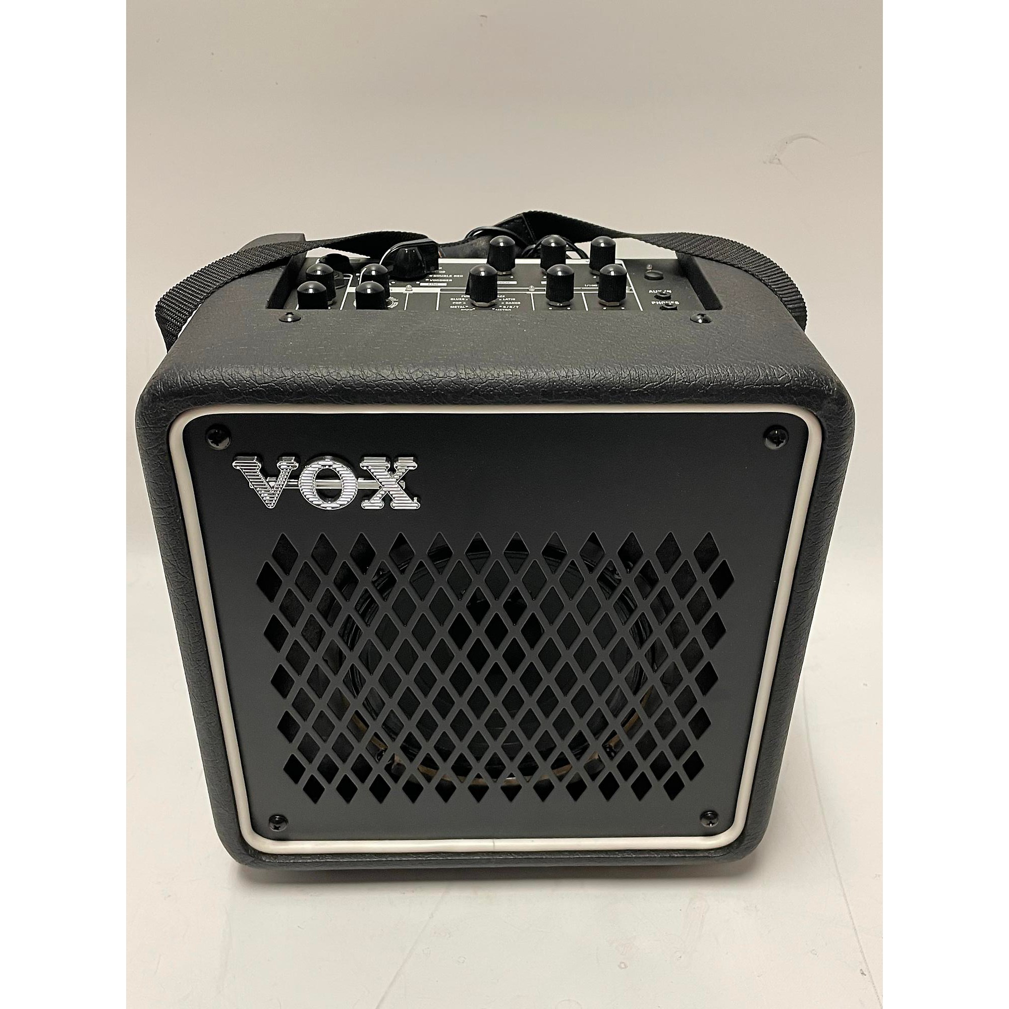 Used VOX Mini Go 10 Battery Powered Amp | Guitar Center