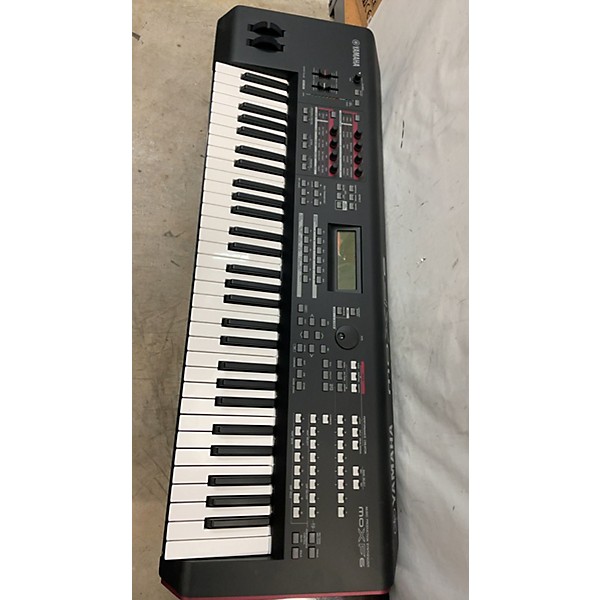 Used Yamaha MOXF6 61 Key Keyboard Workstation | Guitar Center