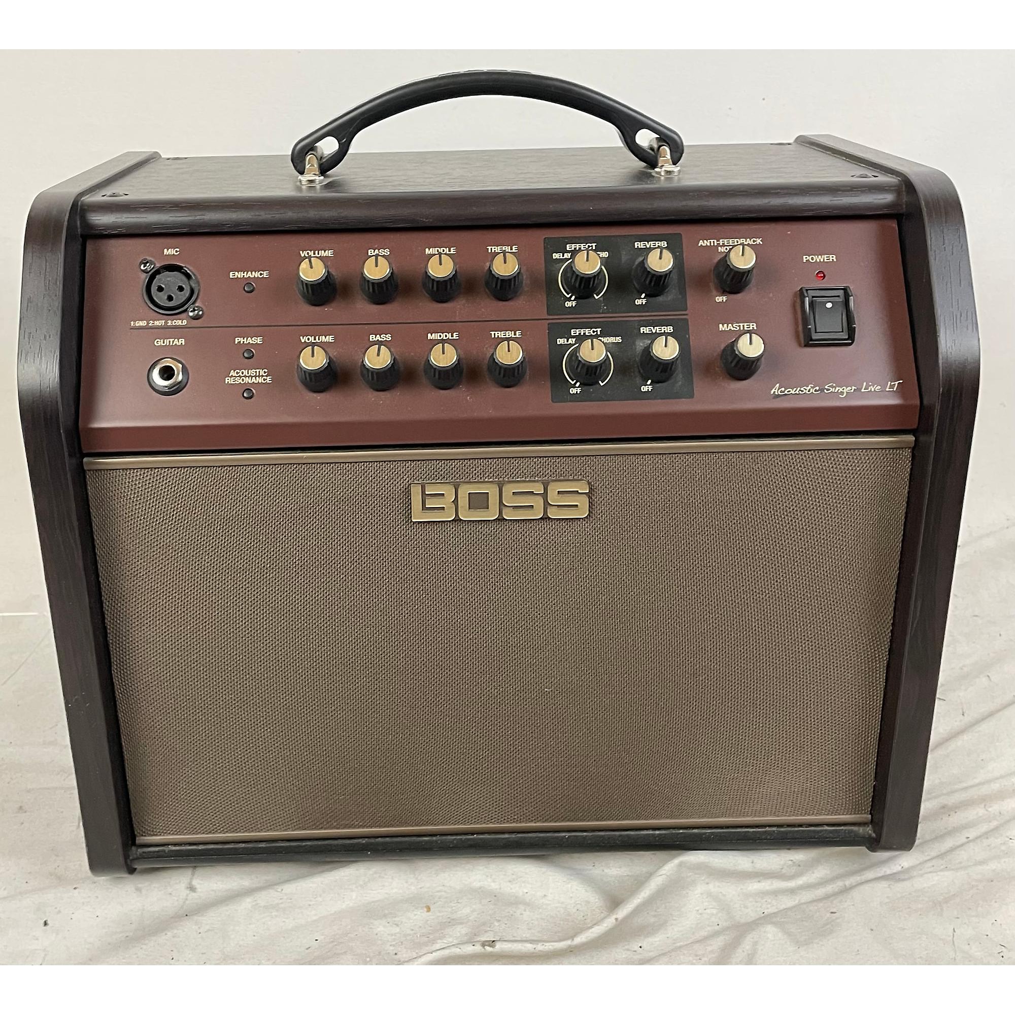Boss Acoustic Singer Live LT, On-Stage RS4000, 1/4 Cable Bundle