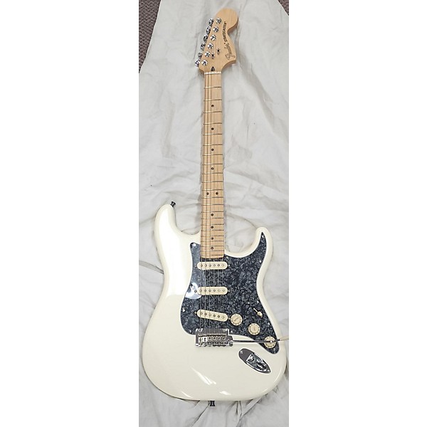Guitar　Stratocaster　White　Fender　Roadhouse　Used　Guitar　Electric　Body　Solid　Deluxe　Center