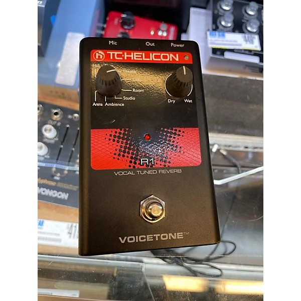 Used TC-Helicon VOICETONE R1 Footswitch | Guitar Center