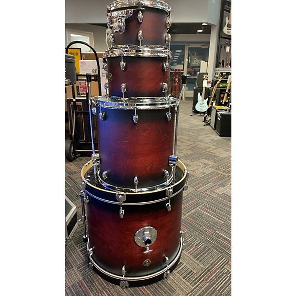 Used guitar shop center drums