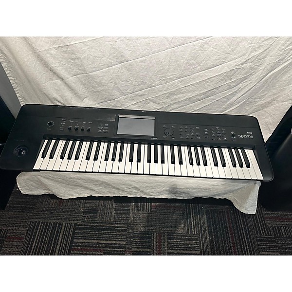 Used KORG Krome 61 Key Keyboard Workstation