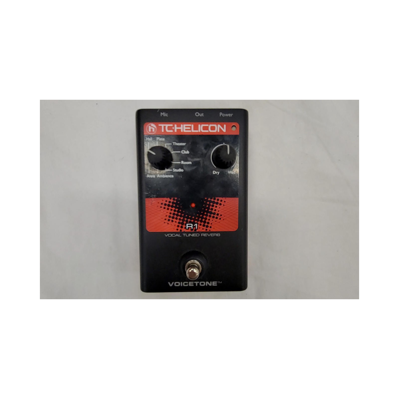 Used TC-Helicon Voicetone R1 Pedal | Guitar Center