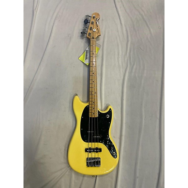 Fender mustang bass on sale guitar center