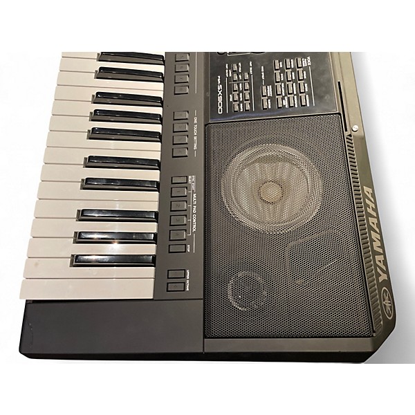 Used Yamaha PSRS900 61 Key Arranger Keyboard