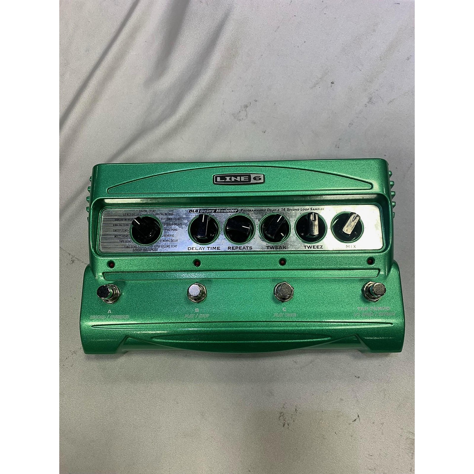 Used Line 6 DL4 Delay Modeler Effect Pedal | Guitar Center