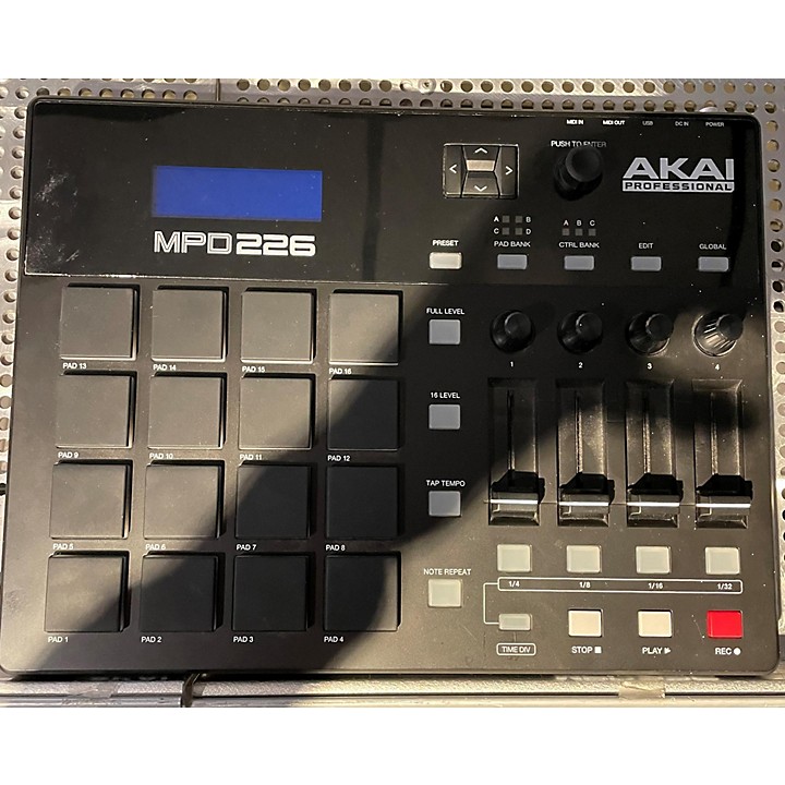 Used Akai Professional MPD226 MIDI Controller | Guitar Center