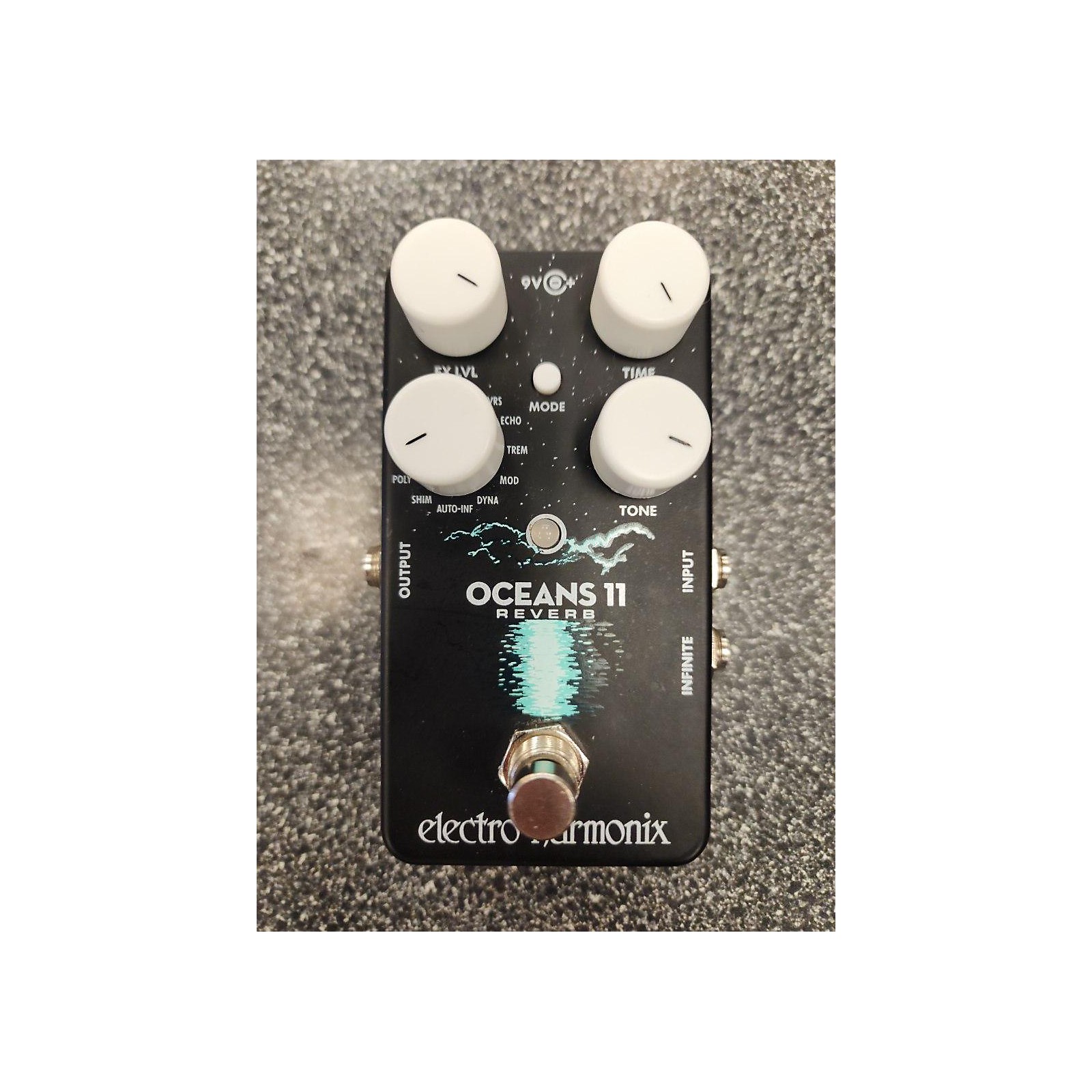 Used Electro-Harmonix Oceans 11 Reverb Effect Pedal | Guitar Center