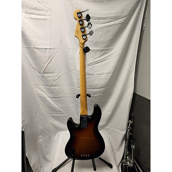 Used Fender American Deluxe Jazz Bass