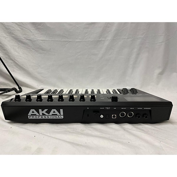 Used Akai Professional 2015 Advance 25 MIDI Controller