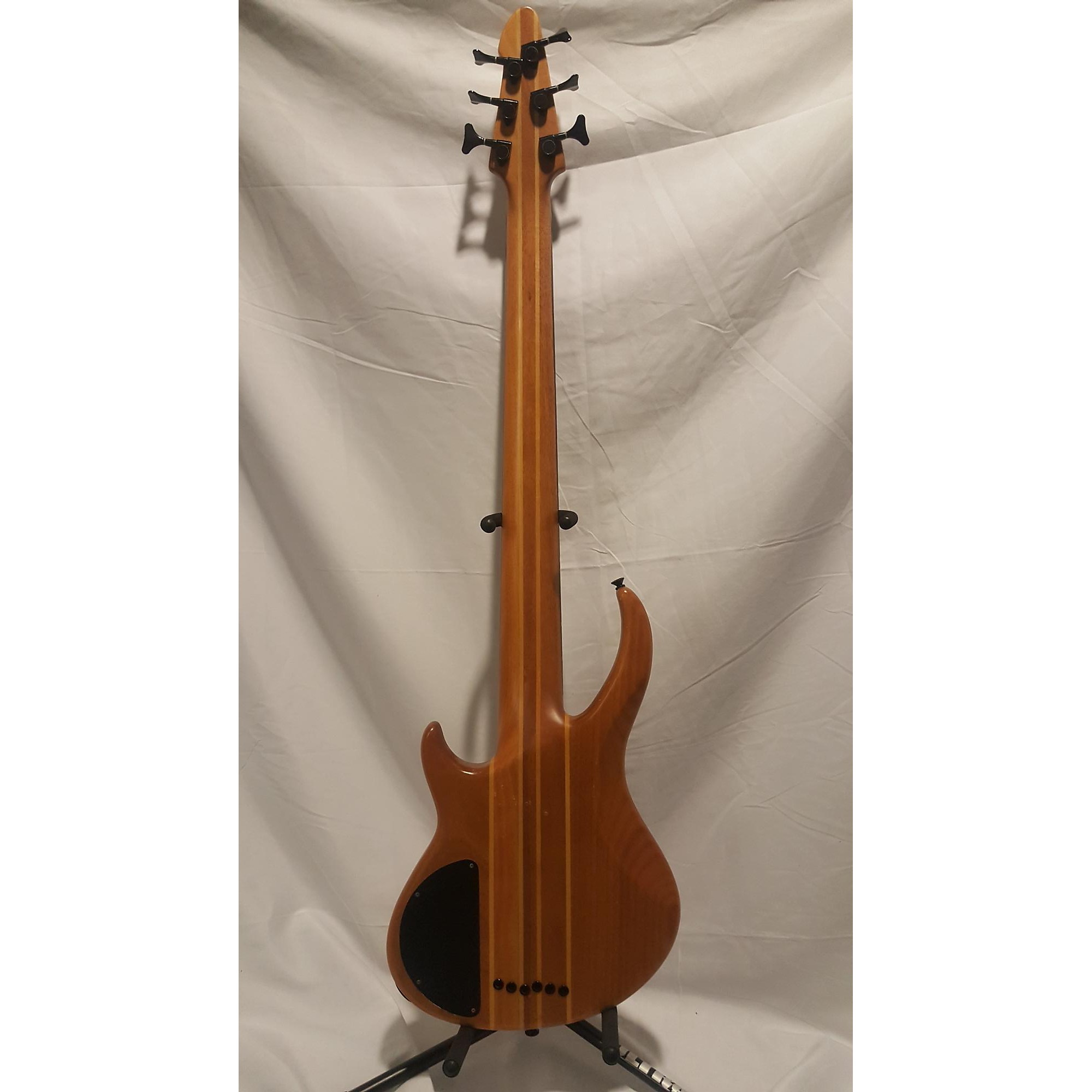 Used Peavey GRIND BXP 6 STRING Electric Bass Guitar Natural