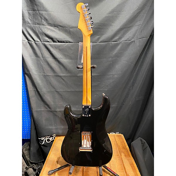 Used Fender Used Fender Player Stratocaster Black Solid Body Electric Guitar