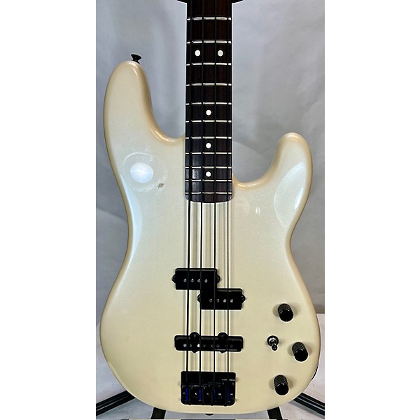 Used Fender 2022 Duff McKagan Signature Bass Electric Bass Guitar