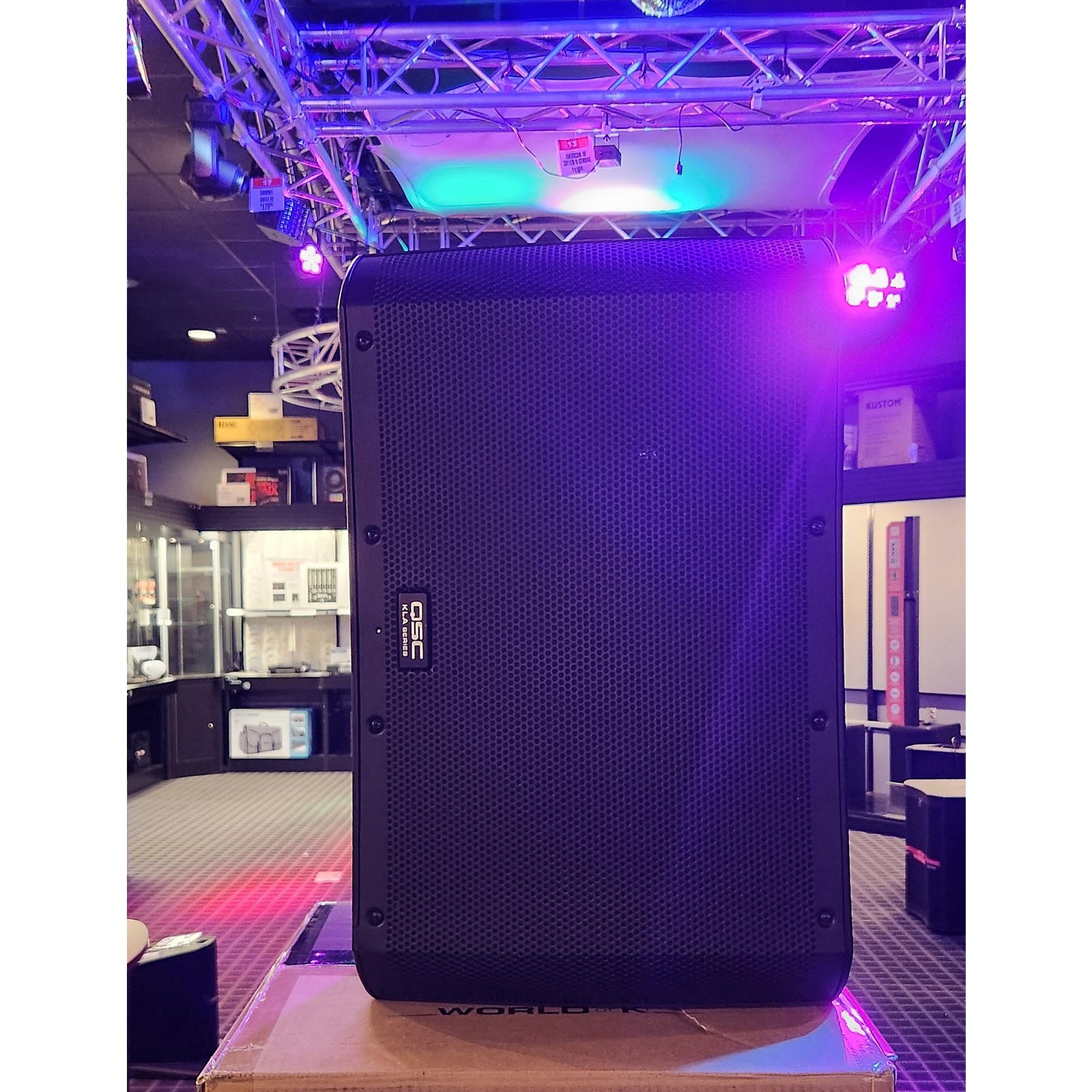 Used QSC KLA12 Powered Speaker Guitar Center