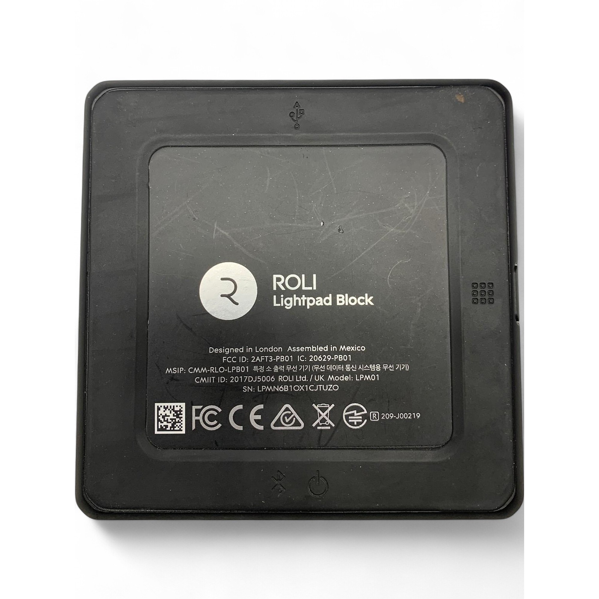 DTM・DAW Roli Lightpad Block MIDI Controller Amazon.com: ROLI Lightpad Block : Toys & Games