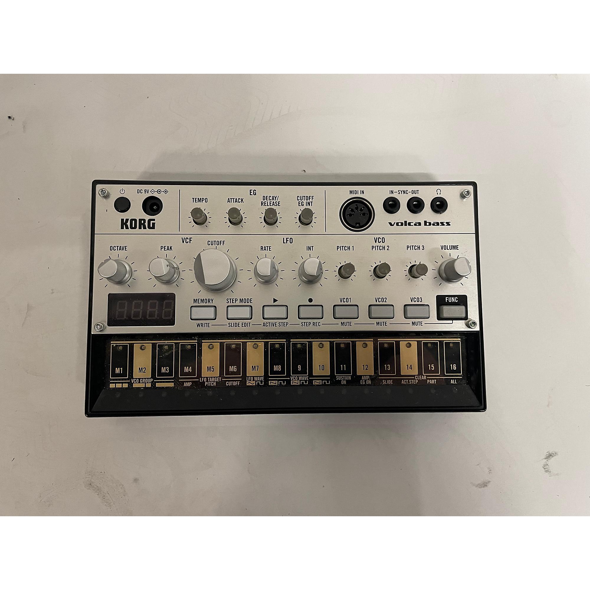 Used KORG Volca-bass Synthesizer | Guitar Center