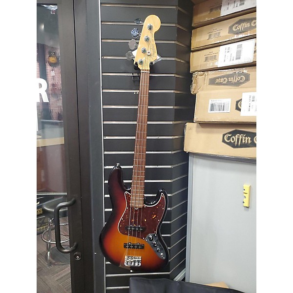 Guitar center deals fretless bass