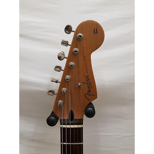 Used Fender 2000s Deluxe Stratocaster Solid Body Electric Guitar Red Guitar Center