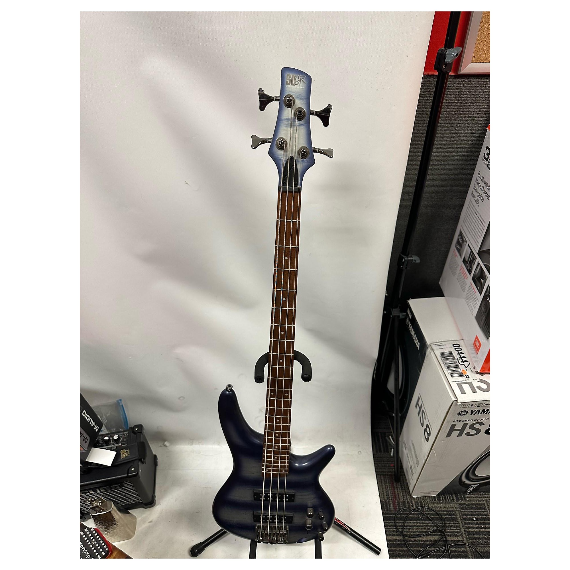 Ibanez sdgr 4 string deals bass sr300