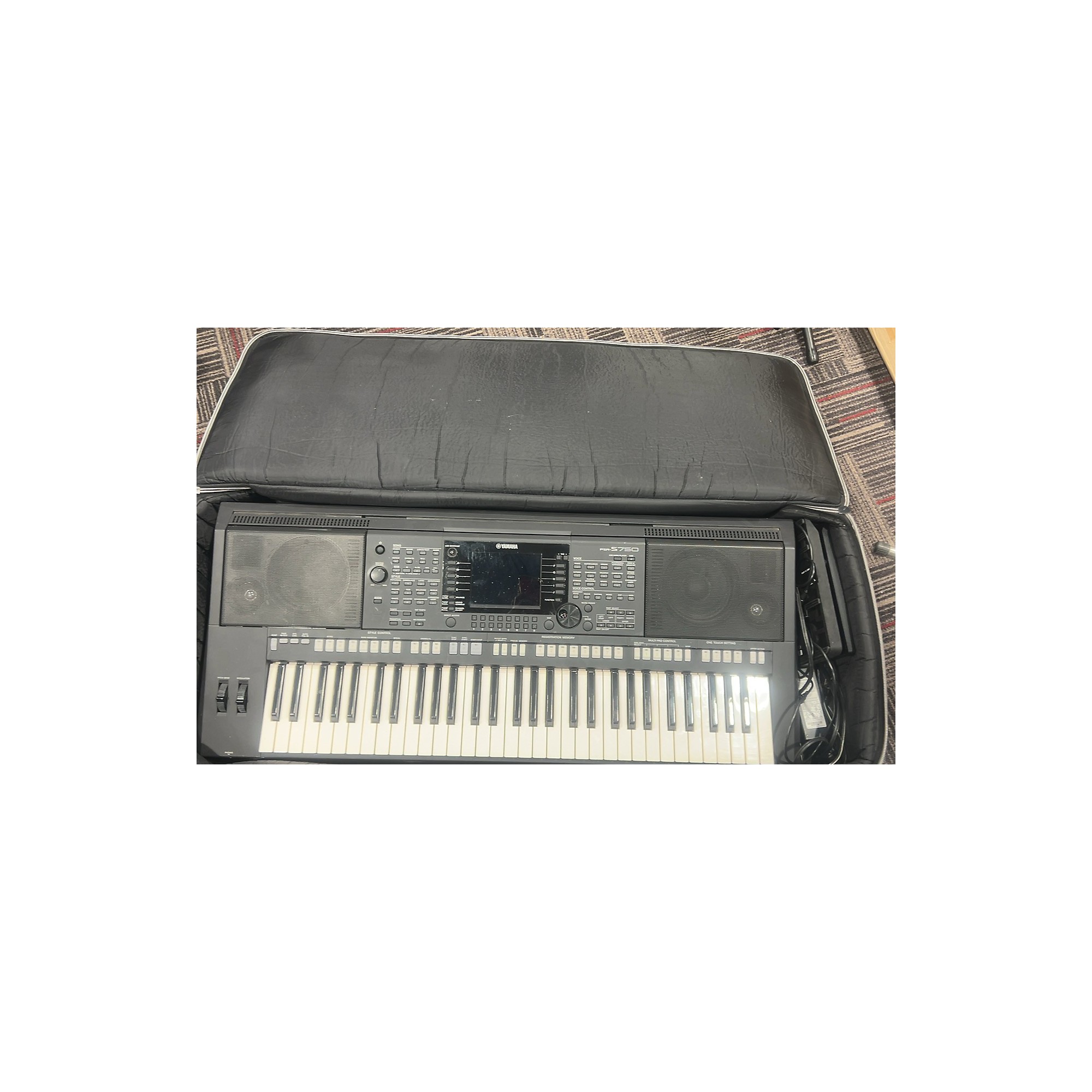Used Yamaha PSR-S750 Keyboard Workstation | Guitar Center