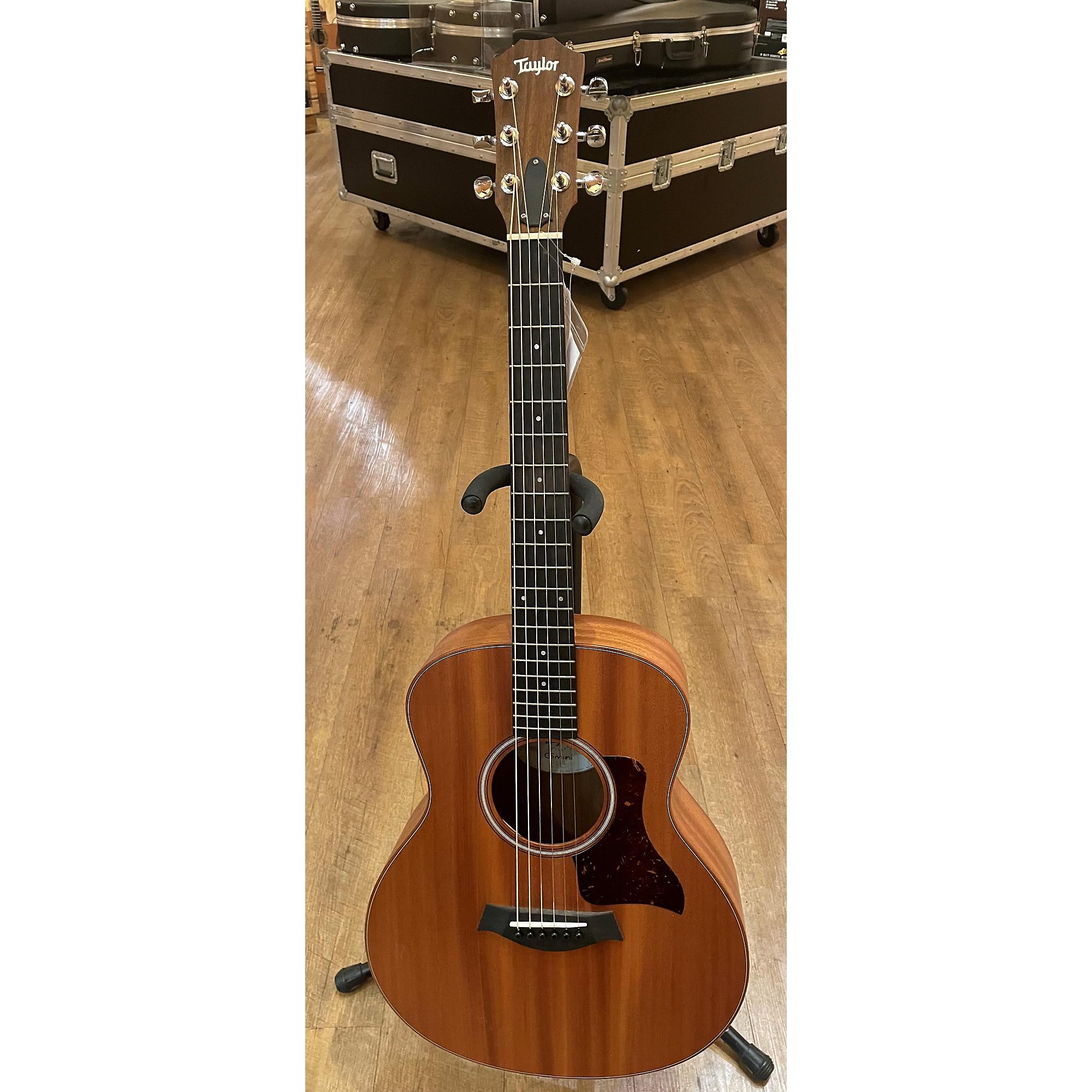 Taylor GS Mini Mahogany Top 6-String Acoustic Guitar & Gigbag – Elderly  Instruments