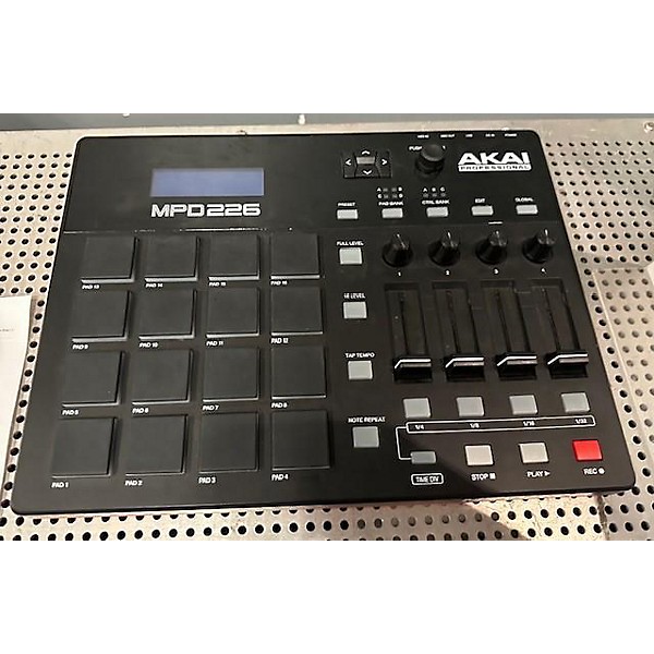 Used Akai Professional MPD226 MIDI Controller | Guitar Center