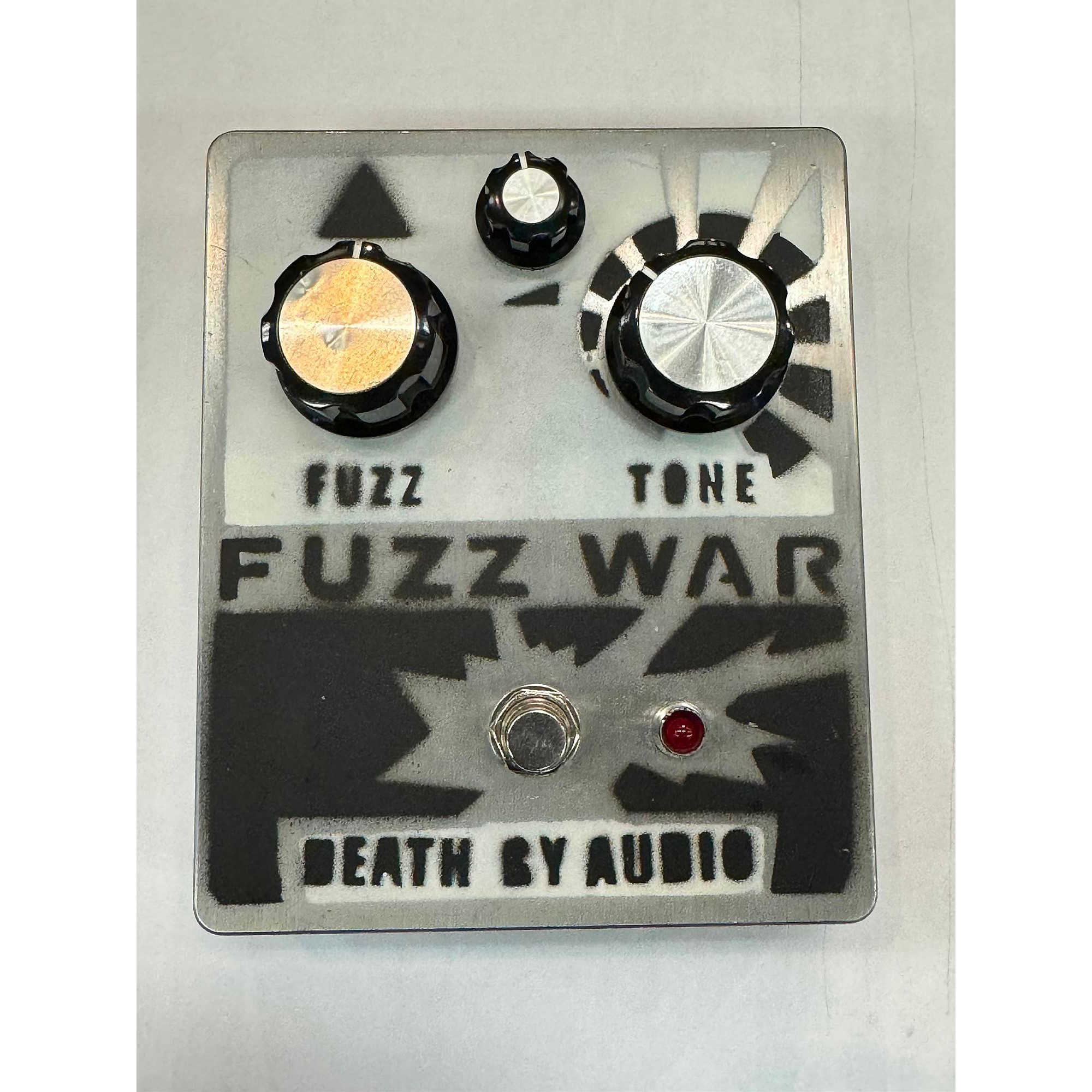 Used Death By Audio Fuzz War Effect Pedal | Guitar Center