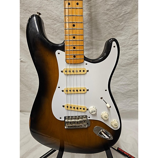 Vintage Fender 1989 57 Avri STRATOCASTER Solid Body Electric Guitar