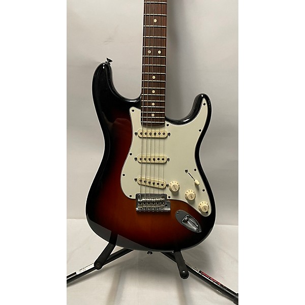 Used Fender 2013 American Standard Stratocaster Solid Body Electric Guitar