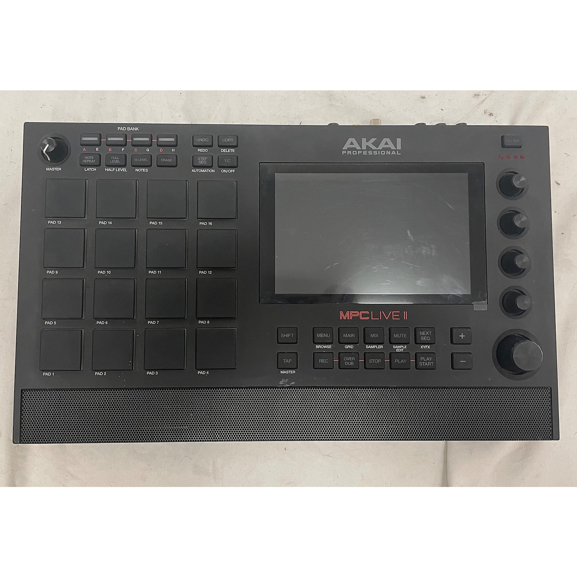 AKAI / MPC LIVE - DTM/DAW