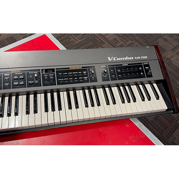 Used Roland VR700 Organ