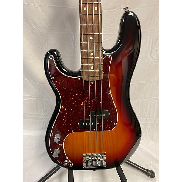 Used Fender Used Fender American Professional II Precision Bass 3 Color Sunburst Electric Bass Guitar