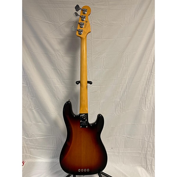 Used Fender Used Fender American Professional II Precision Bass 3 Color Sunburst Electric Bass Guitar