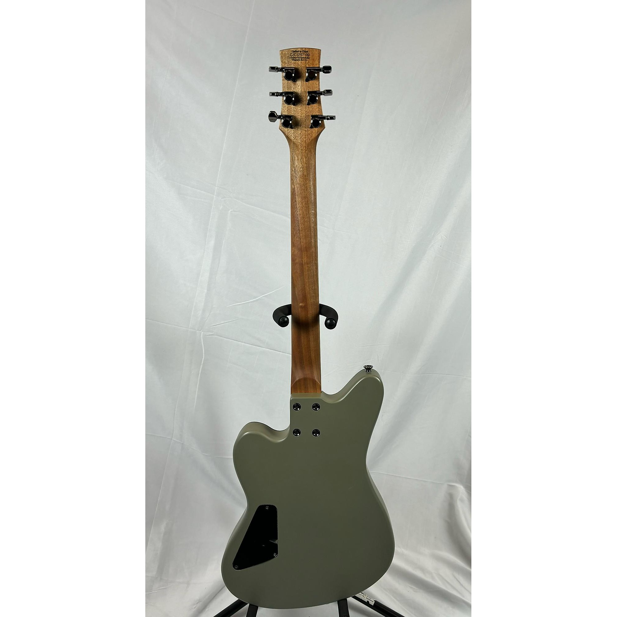 Used Charvel Desolation Skatecaster SK3 Hardtail Solid Body Electric Guitar  olive drab | Guitar Center