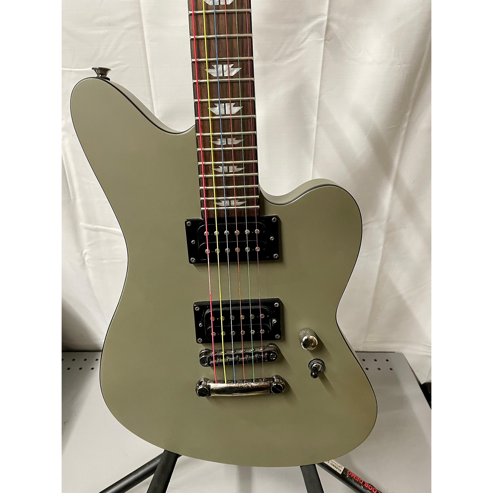 Used Charvel Desolation Skatecaster SK3 Hardtail Solid Body Electric Guitar  olive drab | Guitar Center