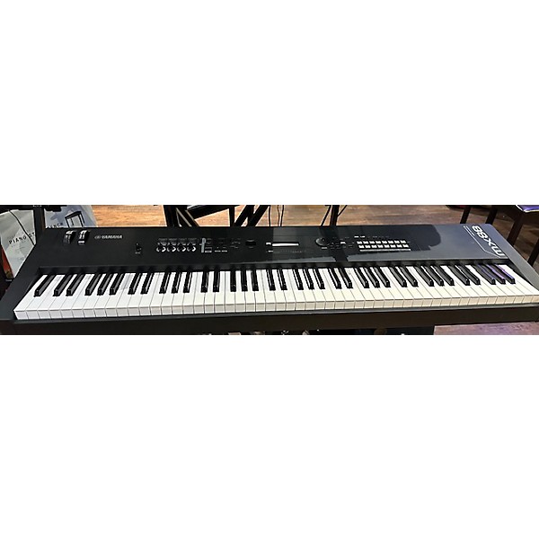 Guitar deals center synthesizers