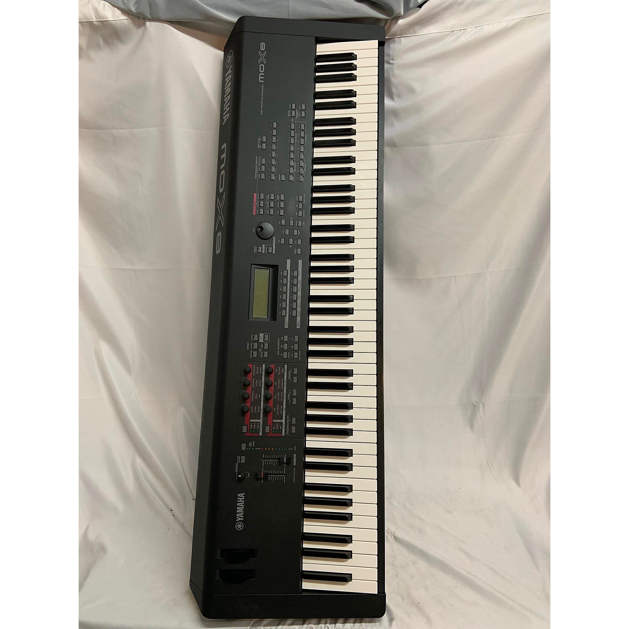 Used Yamaha MOX8 88 Key Keyboard Workstation | Guitar Center