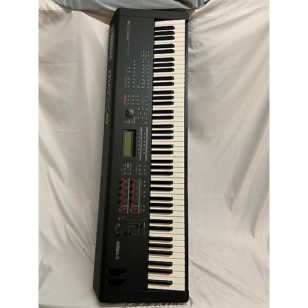 Used Yamaha MOX8 88 Key Keyboard Workstation | Guitar Center